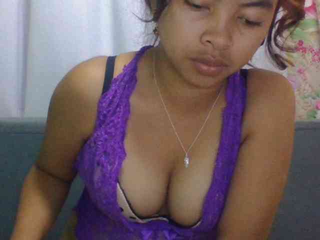Naomi06 webcam