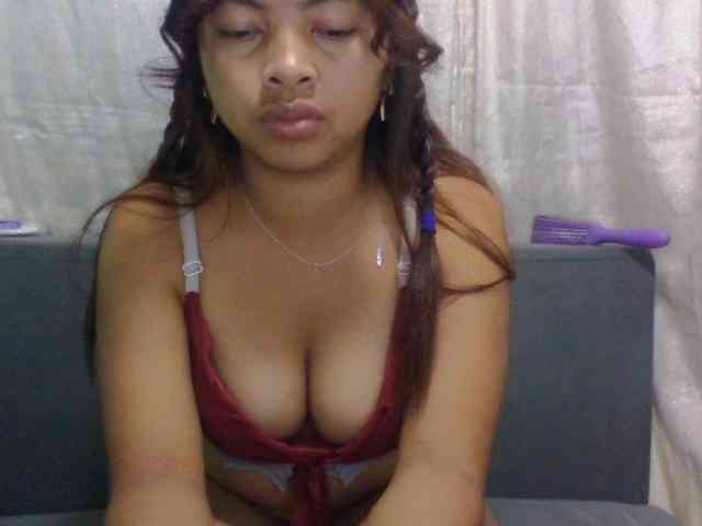 Naomi06 webcam