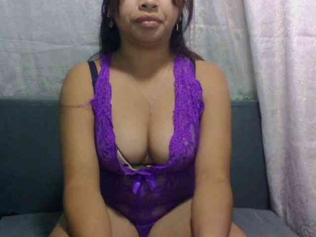 Naomi06 webcam