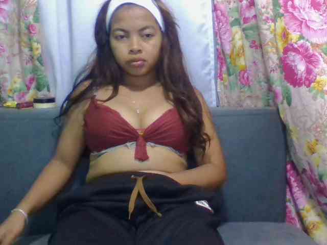 Naomi06 webcam