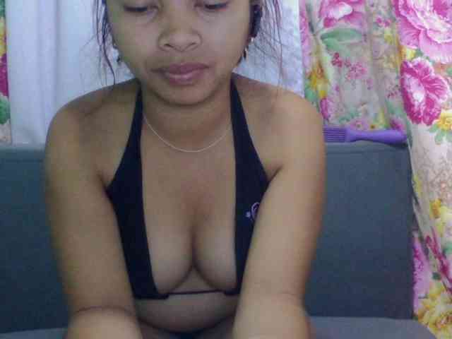 Naomi06 webcam