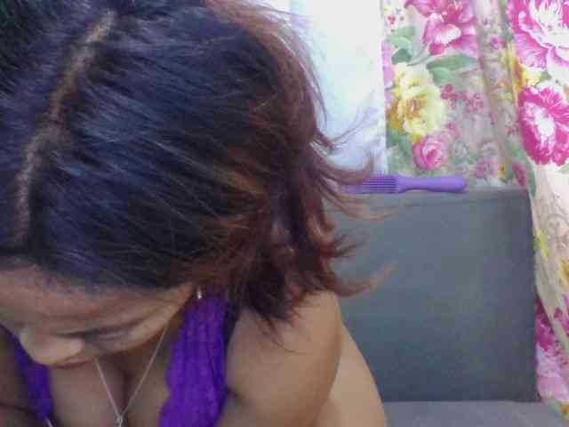 Naomi06 webcam