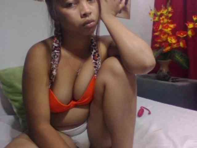 Naomi06 webcam