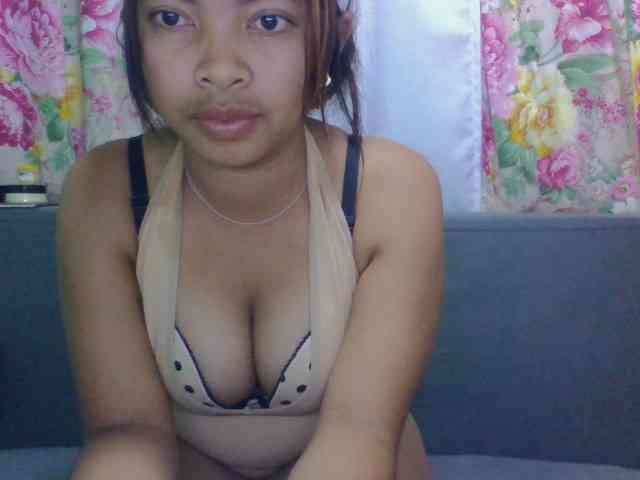 Naomi06 webcam