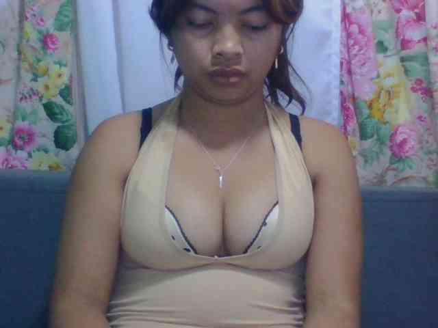 Naomi06 webcam