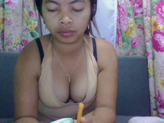 Naomi06 webcam