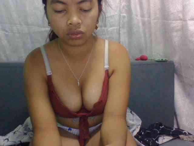 Naomi06 webcam