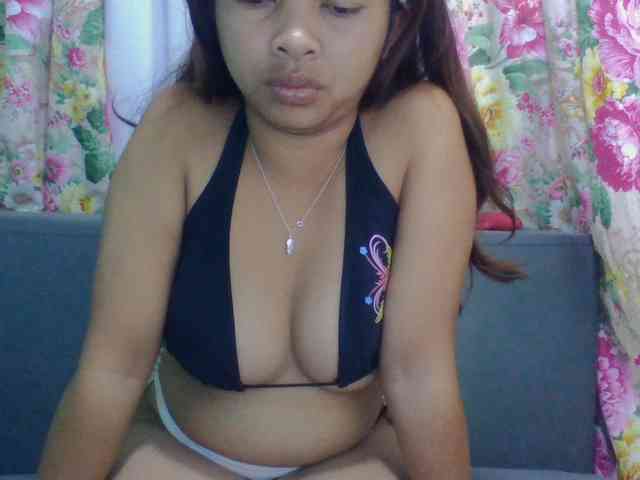 Naomi06 webcam