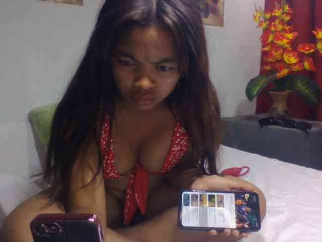 Naomi06 webcam