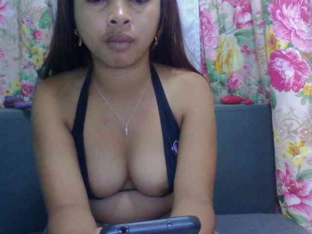 Naomi06 webcam