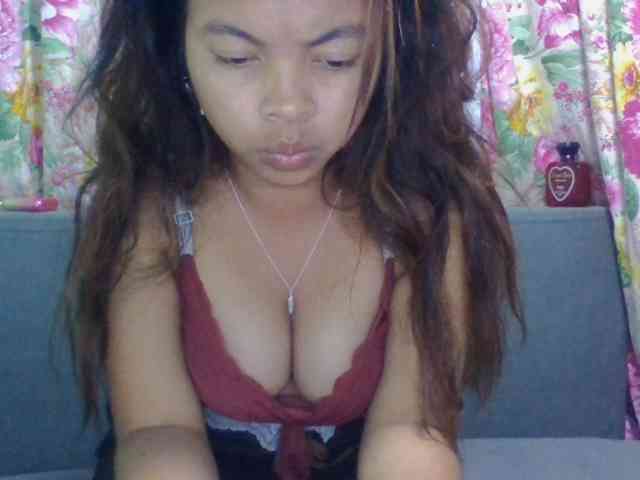 Naomi06 webcam
