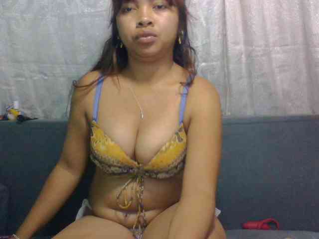 Naomi06 webcam