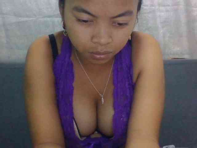 Naomi06 webcam