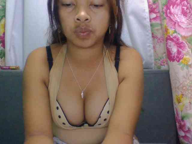 Naomi06 webcam