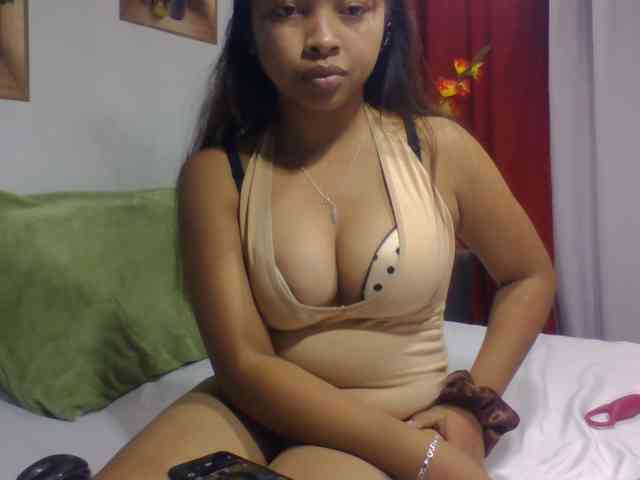 Naomi06