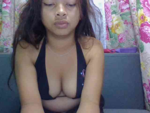 Naomi06 webcam