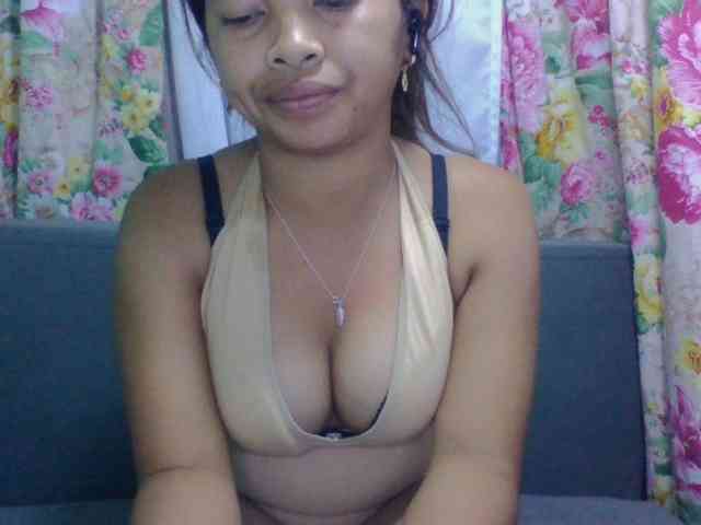 Naomi06 webcam