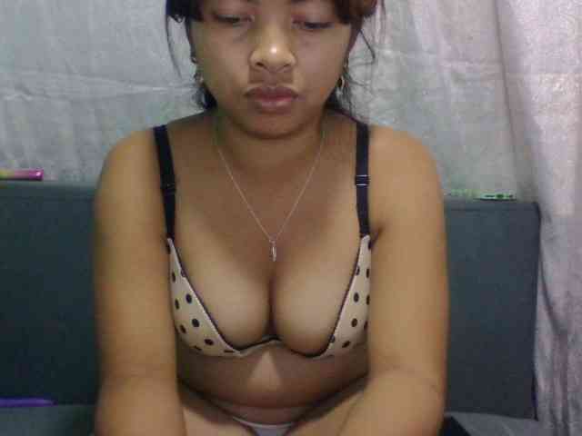 Naomi06 webcam