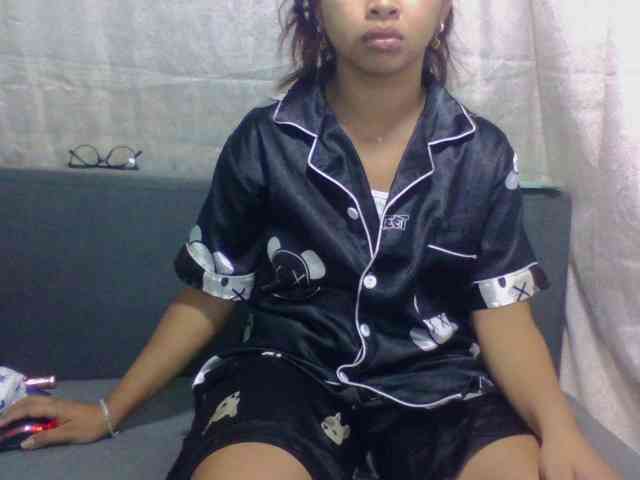 Naomi06 webcam