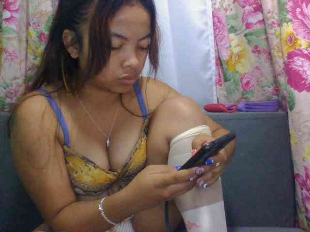 Naomi06 webcam