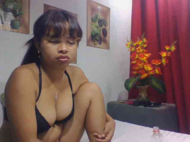 Naomi06 webcam