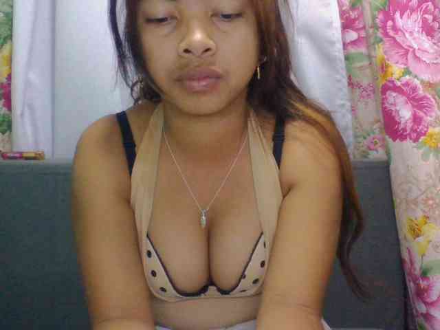 Naomi06 webcam
