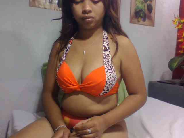 Naomi06 webcam