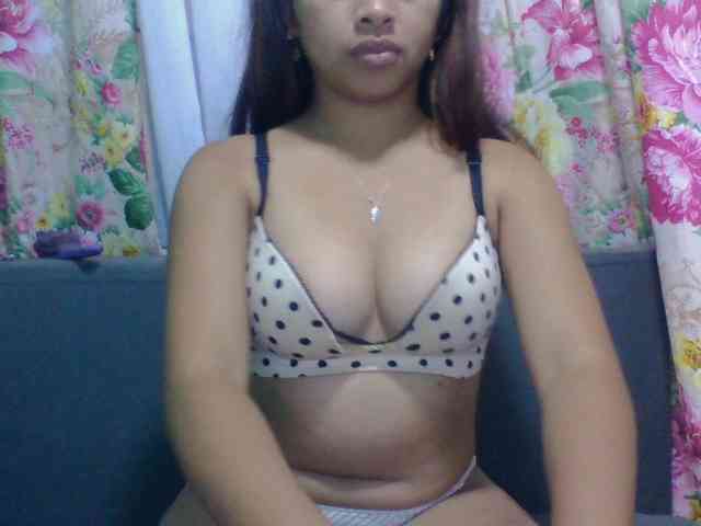 Naomi06 webcam