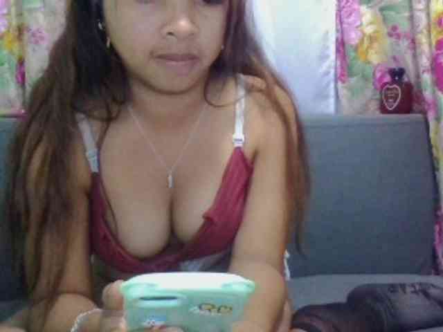 Naomi06 webcam