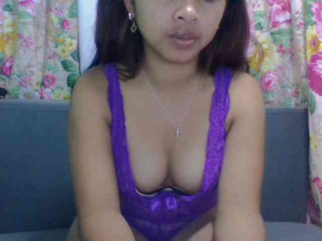 Naomi06 webcam