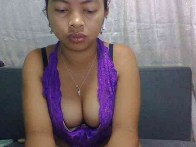 Naomi06 webcam