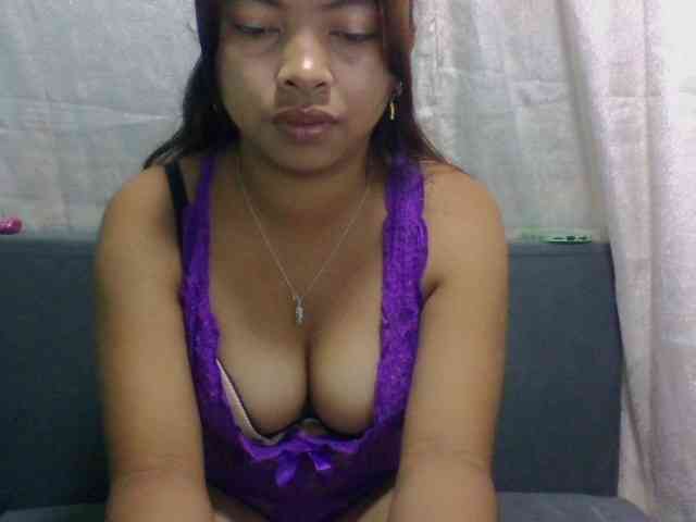 Naomi06 webcam
