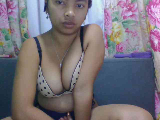 Naomi06 webcam