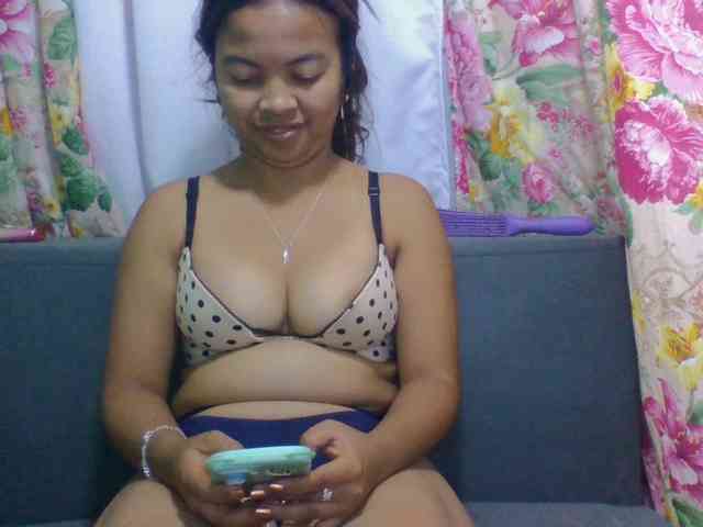 Naomi06 webcam