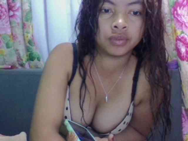 Naomi06 webcam