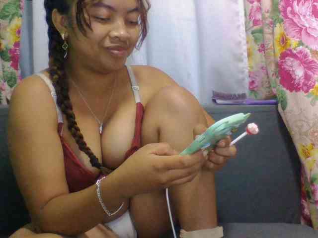 Naomi06 webcam