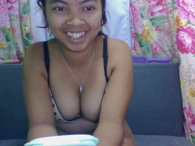 Naomi06 webcam