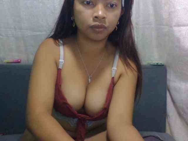 Naomi06 webcam