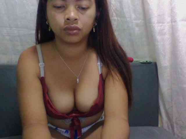 Naomi06 webcam