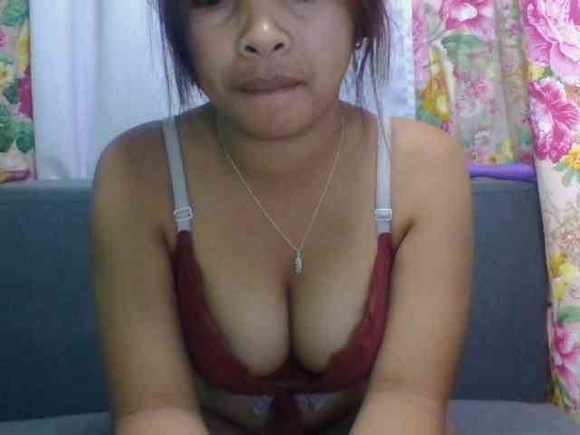 Naomi06 webcam