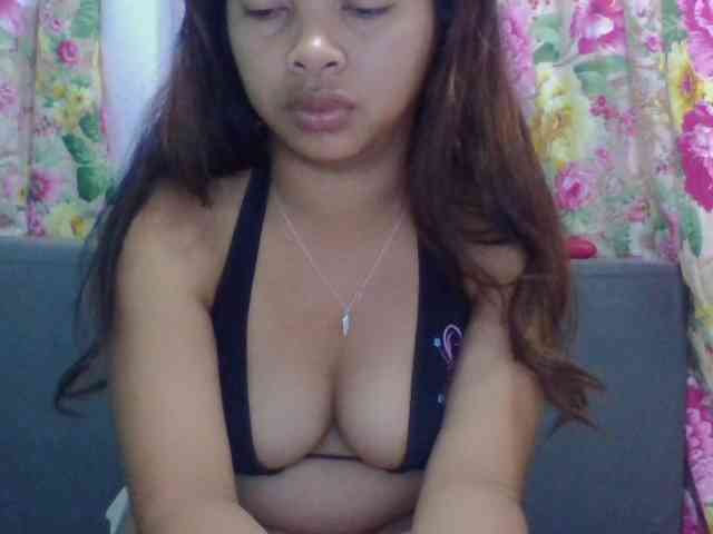 Naomi06 webcam