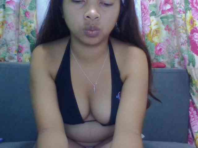 Naomi06 webcam