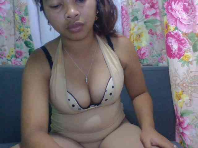 Naomi06 webcam