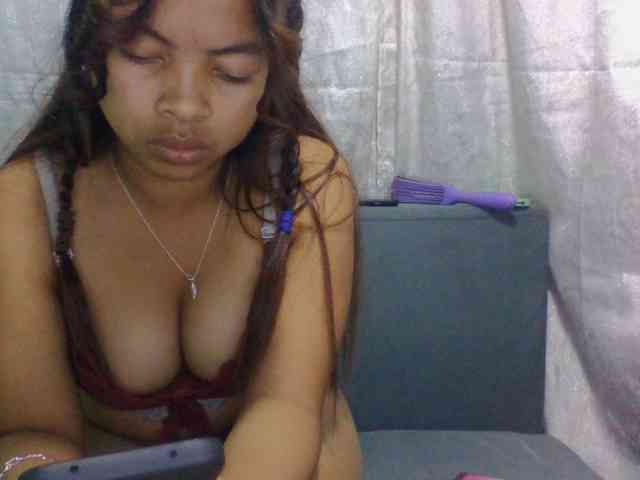 Naomi06 webcam