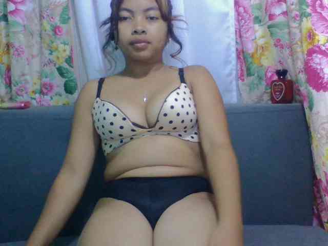 Naomi06 webcam