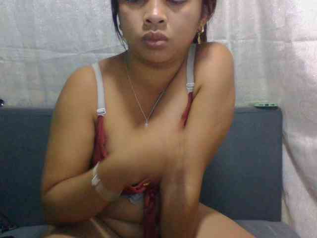 Naomi06 webcam