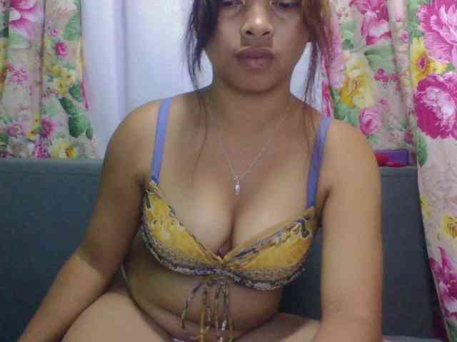 Naomi06 webcam