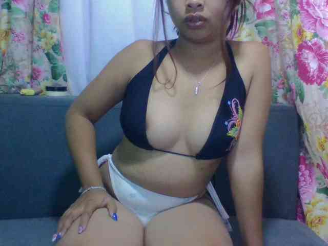 Naomi06 webcam