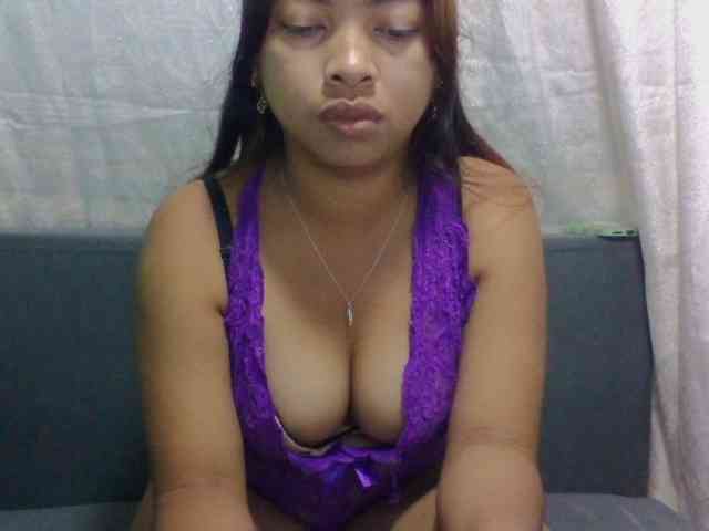 Naomi06 webcam