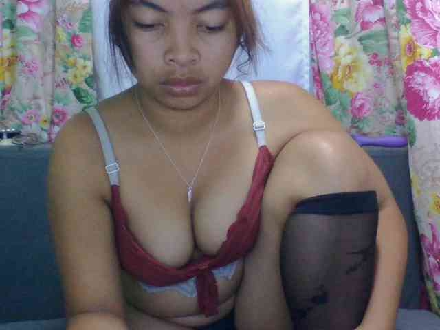 Naomi06 webcam